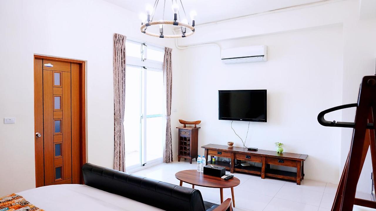 鐵花國小民宿 Taitung Exterior photo